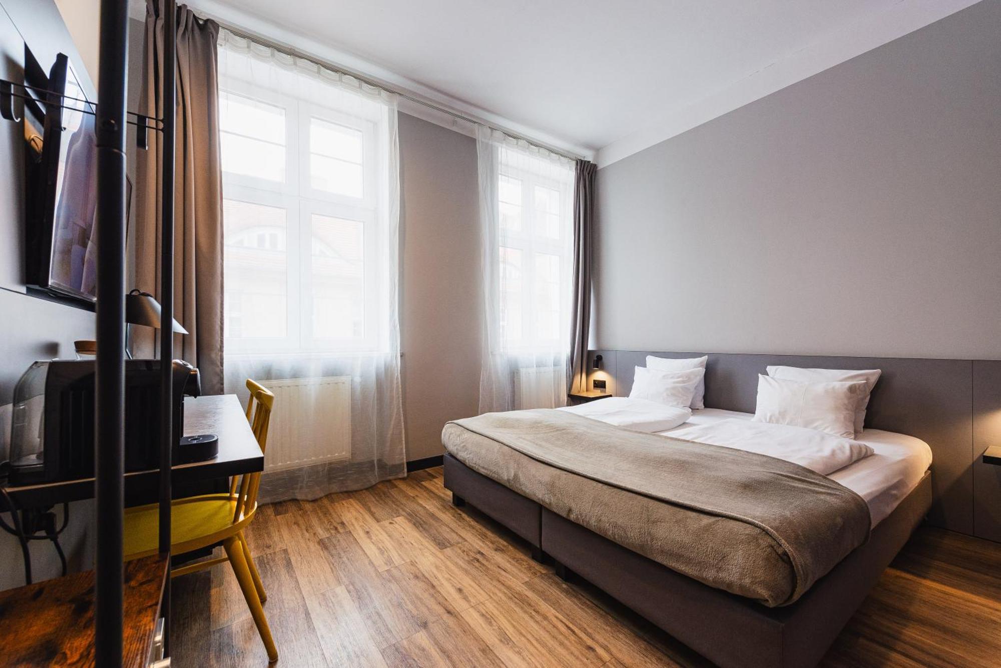 Aparthouse Wozna 11 Old Town Hotel
